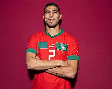 法職足聯(lián)嚴(yán)懲賽場違規(guī)：阿什拉夫停賽，<a href='/news/tag/956.html' style='color: blue;'>馬賽</a>南看臺受限